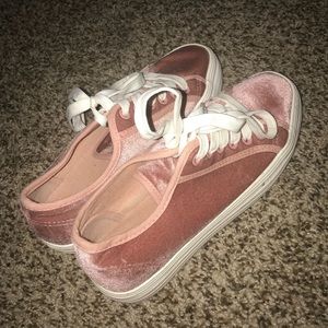 Adorable Velvet Pink Shoes💗💗💗